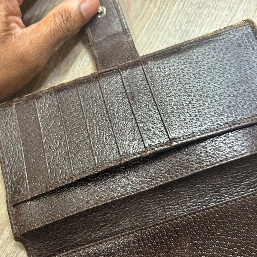 Gucci Brown Monogram Wallet - Picture 11 of 15